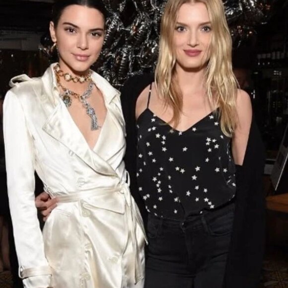 NWT Equipment Femme Layla Silk Cami Black Celestial Star Print XS CASUAL CITY - Picture 2 of 4